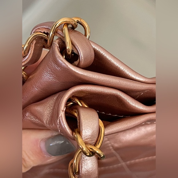 Chanel 22 bag, Small - Picture 8 of 11